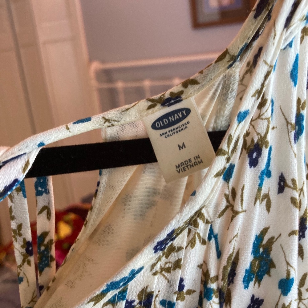 Spring dress - Picture 5 of 5